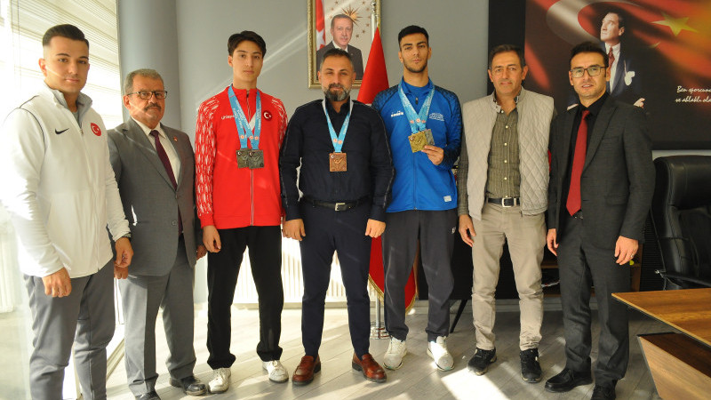 ÖZDAL GBB ADINA KARATE ŞAMPİYONU SPORCULARI KABUL ETTİ.