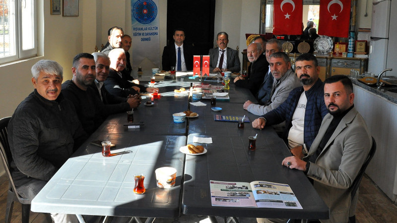 KAYMAKAM OSMAN SARI İYAEDEİ ZİYARETTE BULUNDU 