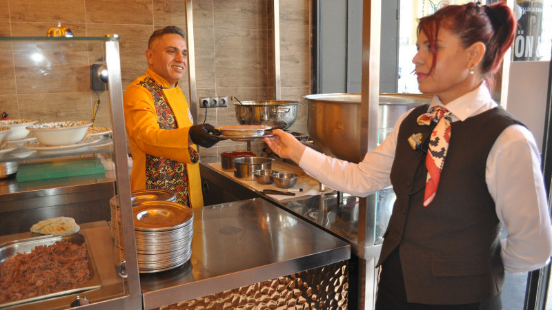 TARİHİ GAZİMUHTAR ÇORBACISI CHEF BİLAL'IN YERİ